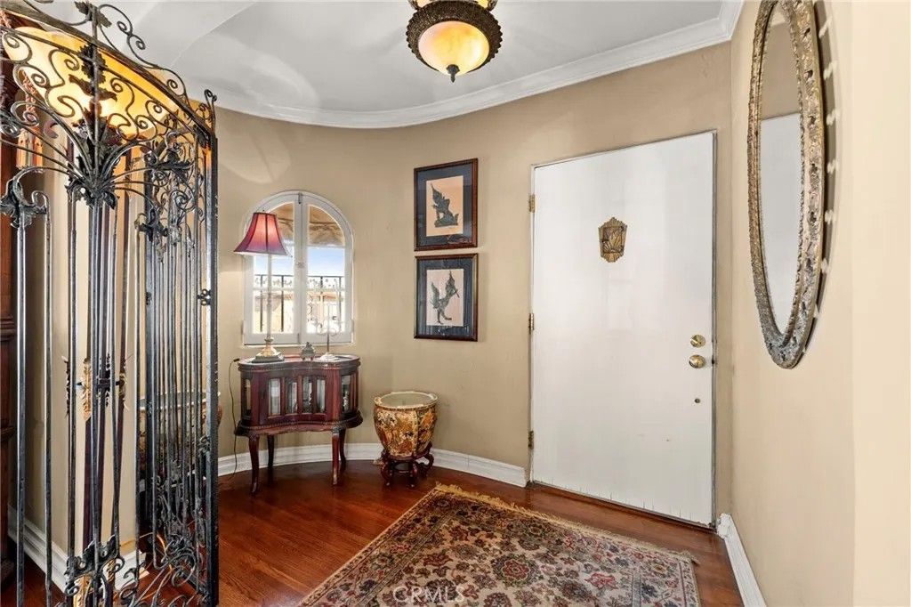 Photo of 118 Roycroft Avenue, Long Beach, CA 90803 (MLS # PW26053289)