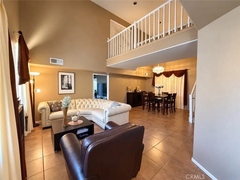 9141 Vincente Way
