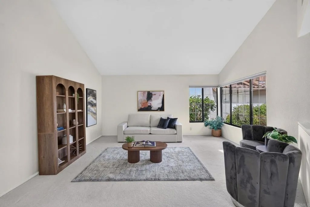 12639 Calle Charmona
