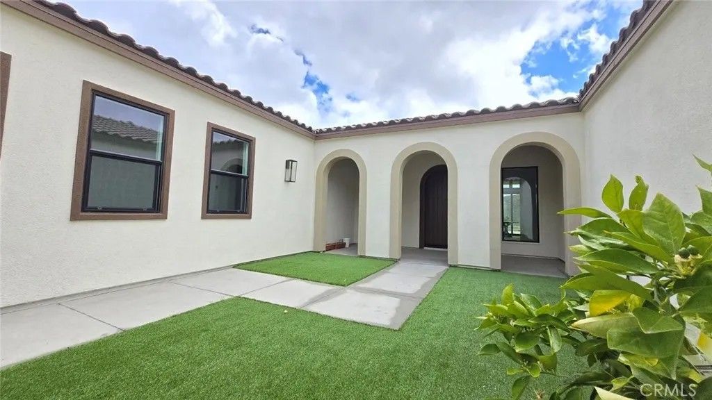 Photo of 18431 Boulder Blf, Silverado, CA 92676 (MLS # AR25272846)