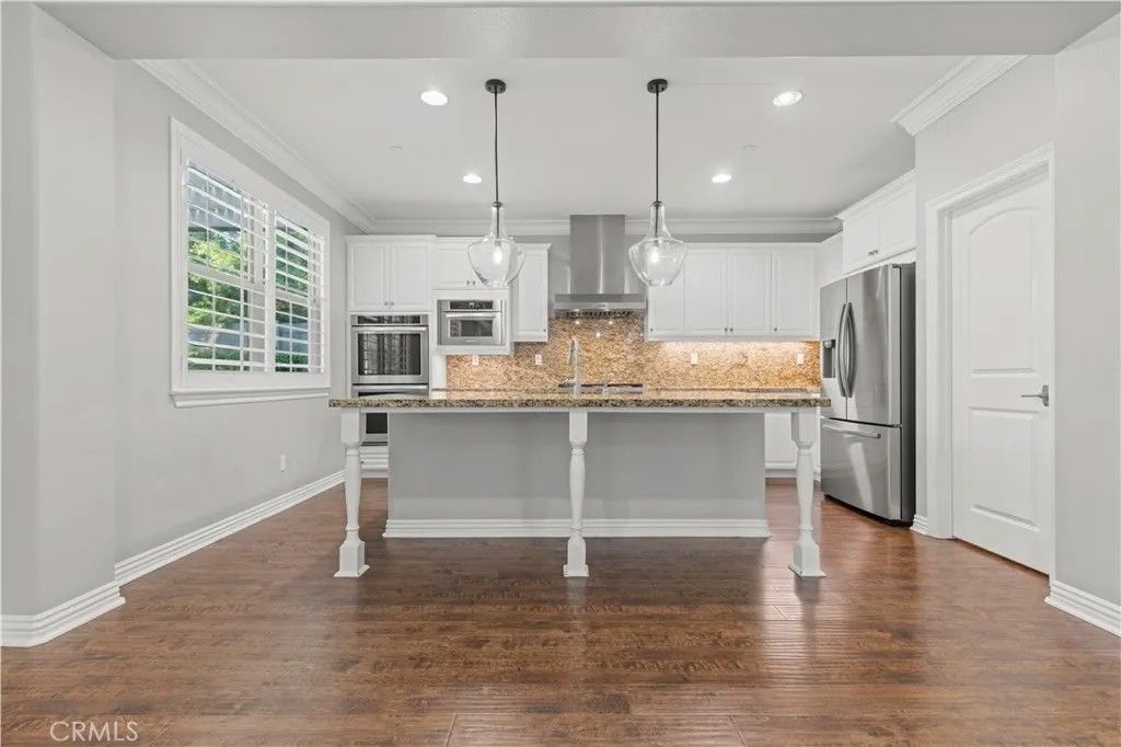 Photo of 18431 Boulder Blf, Silverado, CA 92676 (MLS # AR25272846)