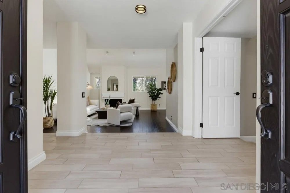 15311 Crestview