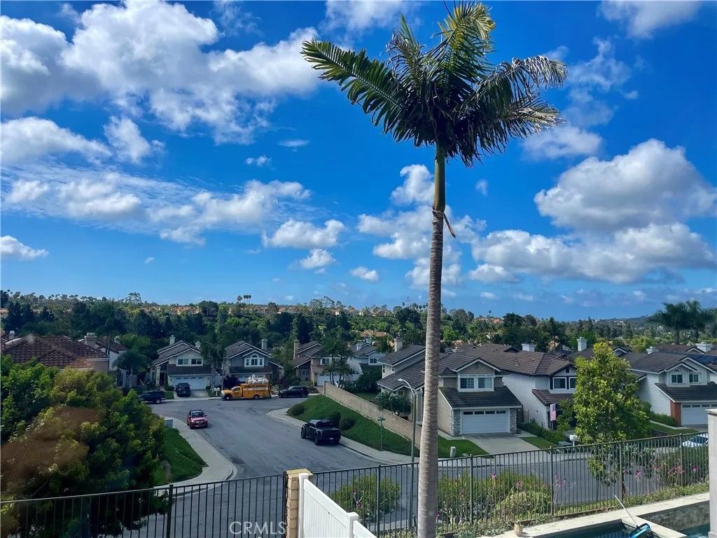 Photo of 24922 Eaton Ln, Laguna Niguel, CA 92677 (MLS # OC26074977)