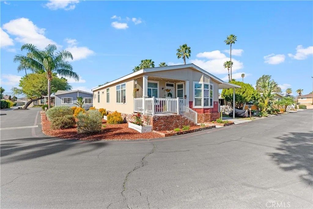 Photo of 3701 Fillmore St, Riverside, CA 92505 (MLS # PW26047959)