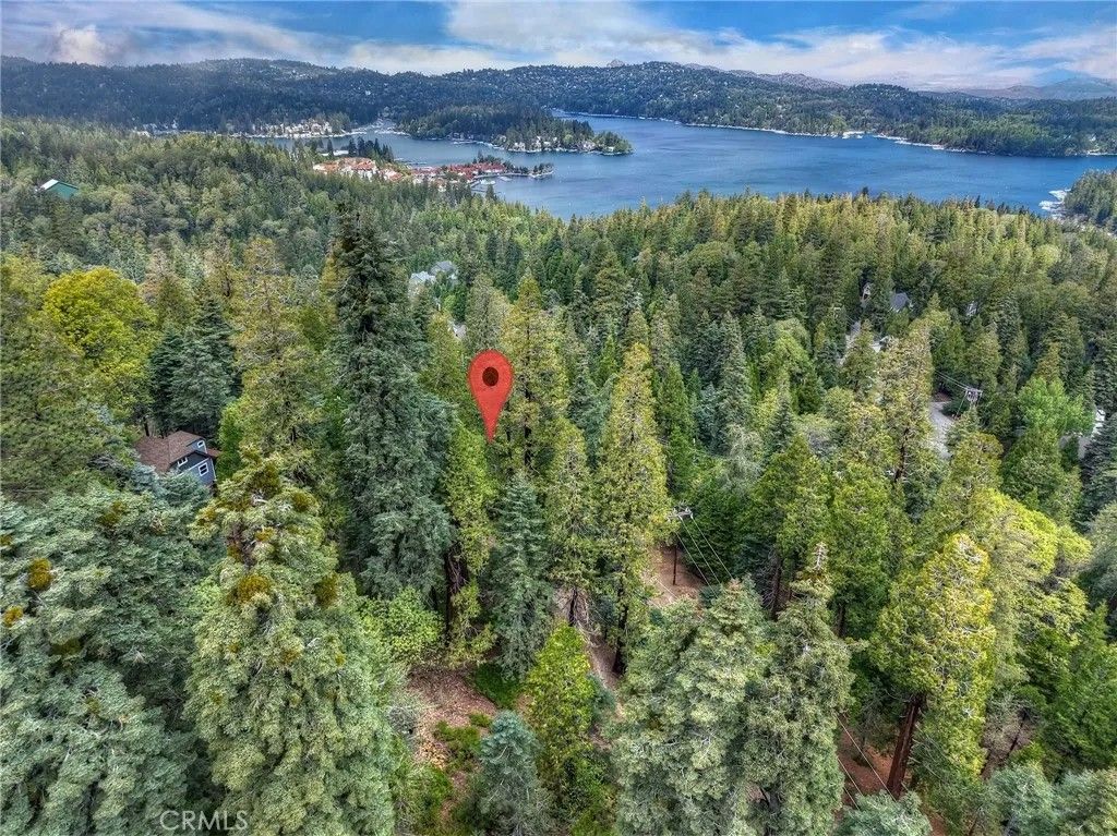 Photo of 0 Stonehill, Lake Arrowhead, CA 92385 (MLS # IG26093425)