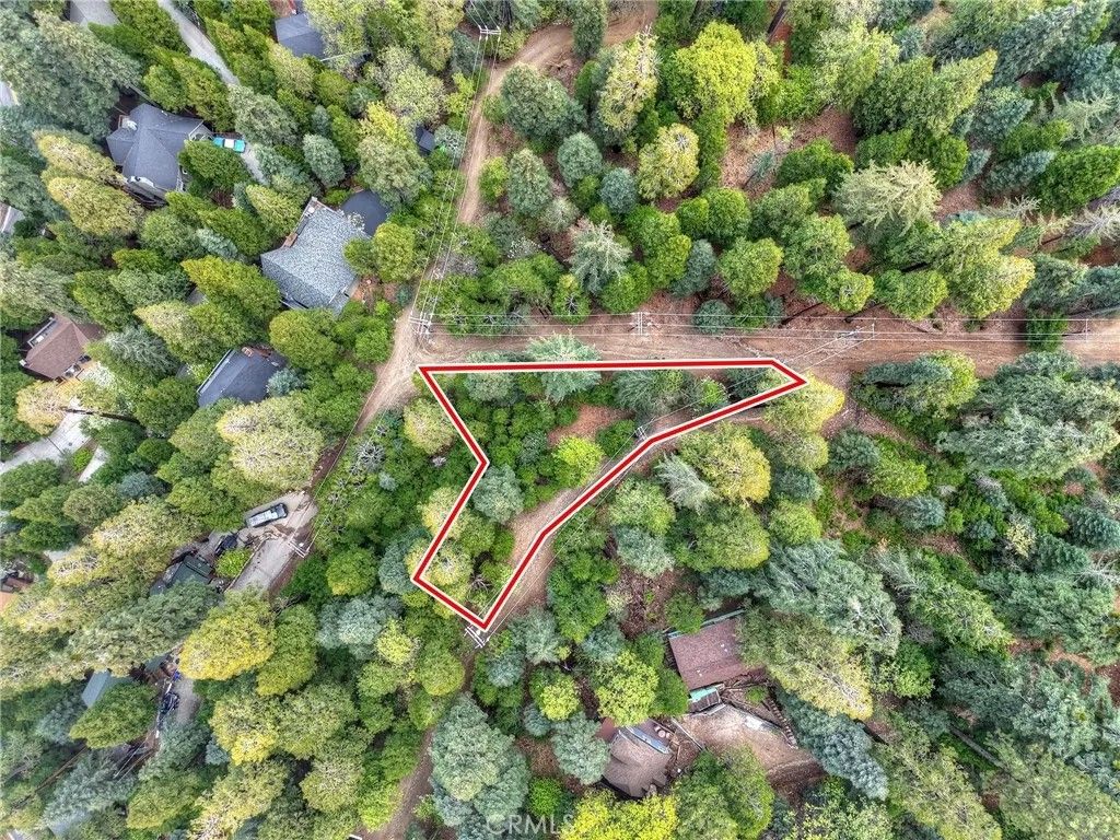 Photo of 0 Stonehill, Lake Arrowhead, CA 92385 (MLS # IG26093425)