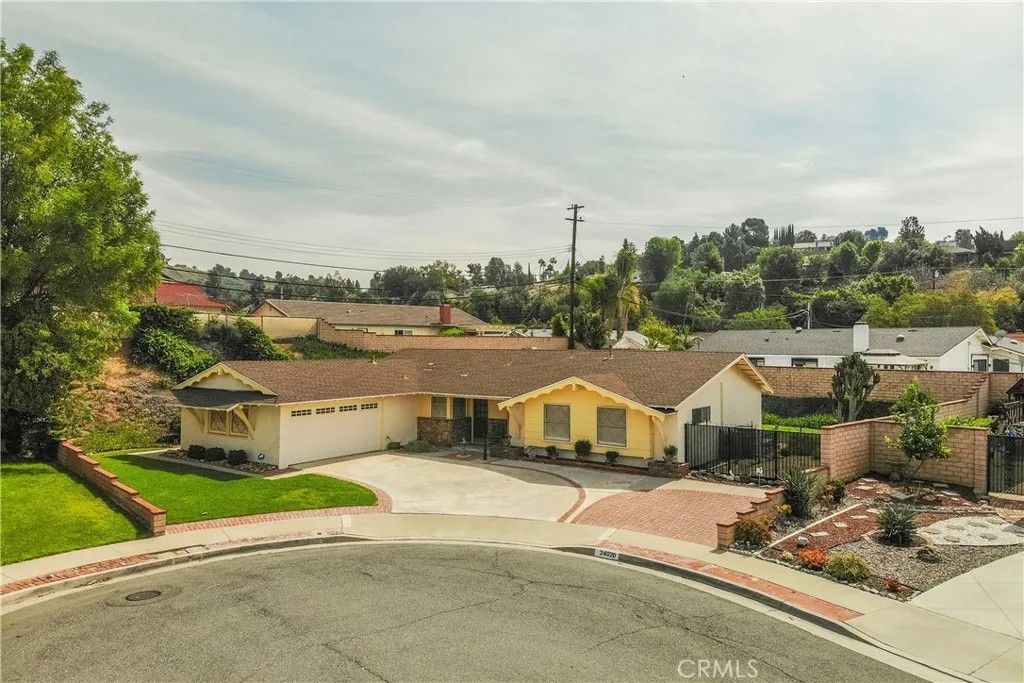 Photo of 24020 Prospect Valley Drive, Diamond Bar, CA 91765 (MLS # TR26068727)