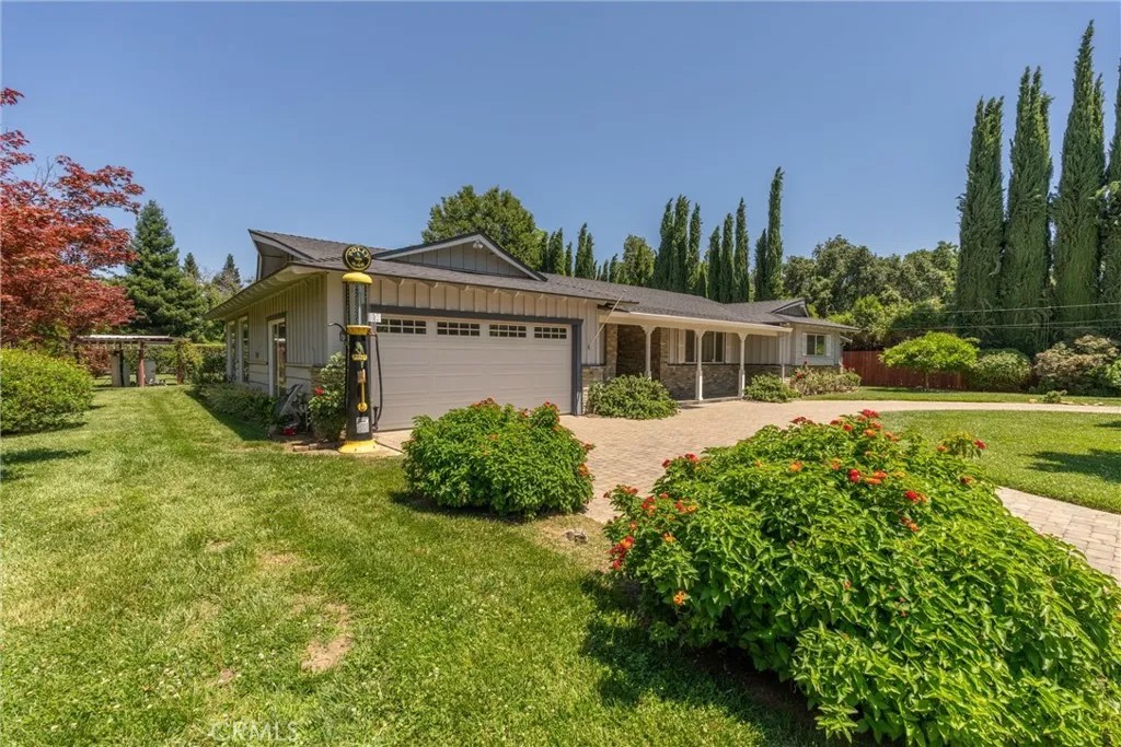 2034 Vista Lane