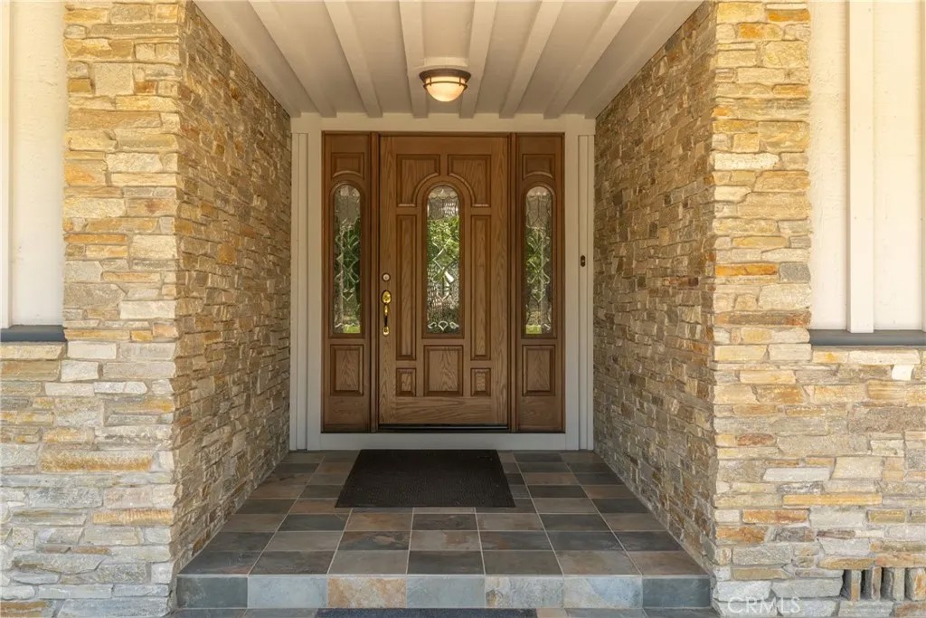 2034 Vista Lane