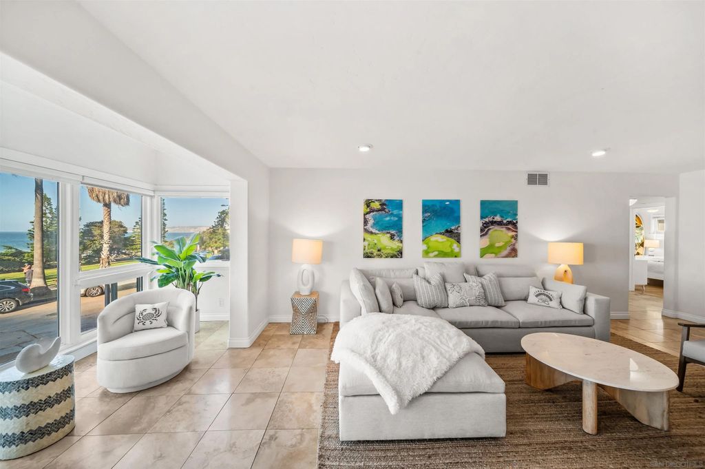 Photo of 1039 Coast Blvd #Unit A, La Jolla, CA 92037 (MLS # 260005441)