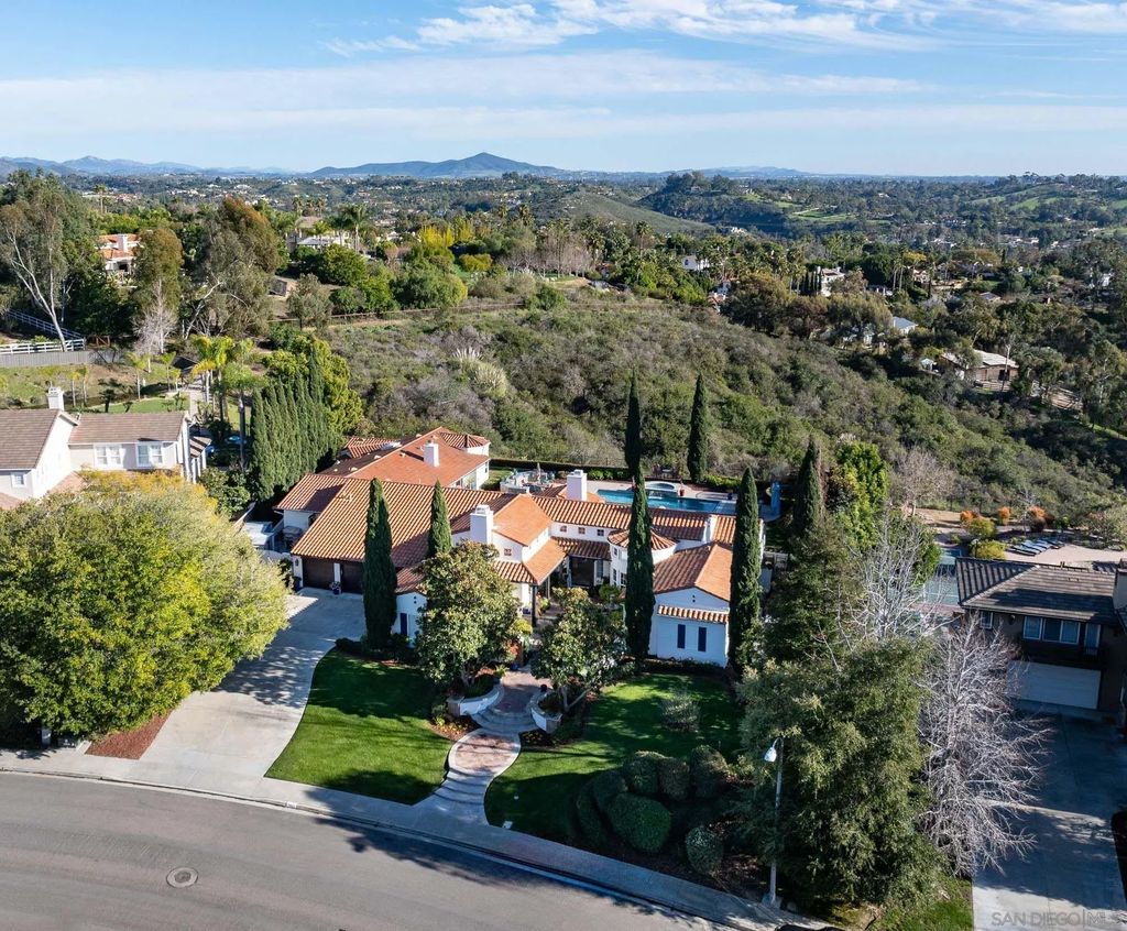 Photo of 7992 Paseo Esmerado, Carlsbad, CA 92009 (MLS # 260009458)