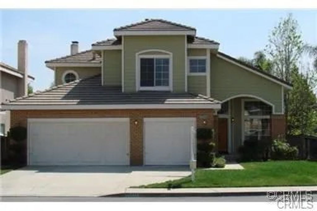 Photo of 14027 Oxford Street, Fontana, CA 92336 (MLS # IV26003668)