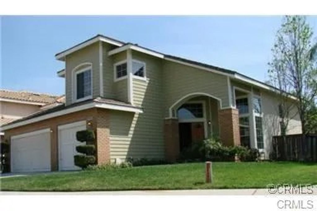 Photo of 14027 Oxford Street, Fontana, CA 92336 (MLS # IV26003668)