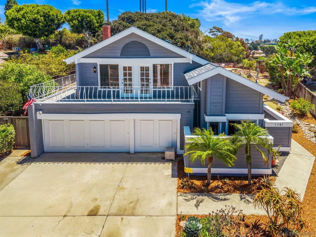 Photo of 1141 Cerro Largo Dr, Solana Beach, CA 92075 (MLS # 260014238)