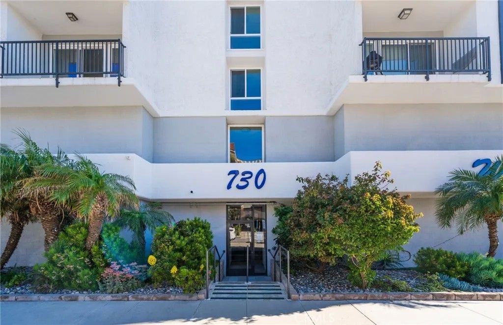 Photo of 730 Esplanade #401, Redondo Beach, CA 90277 (MLS # SB26011107)