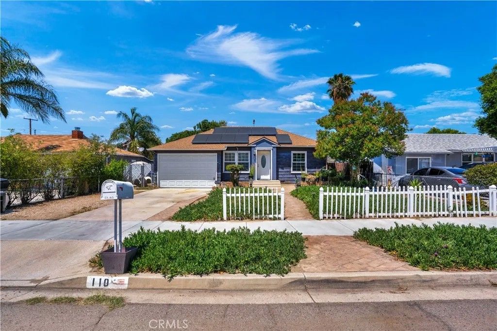 Photo of 110 Elmwood AVE, Hemet, CA 92543 (MLS # SW26111030)
