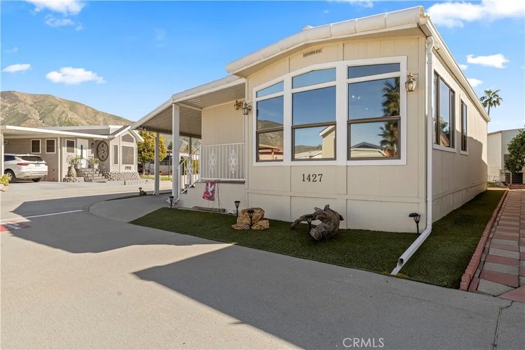 Photo of 1427 Sierra Drive, San Jacinto, CA 92583 (MLS # SW26014120)