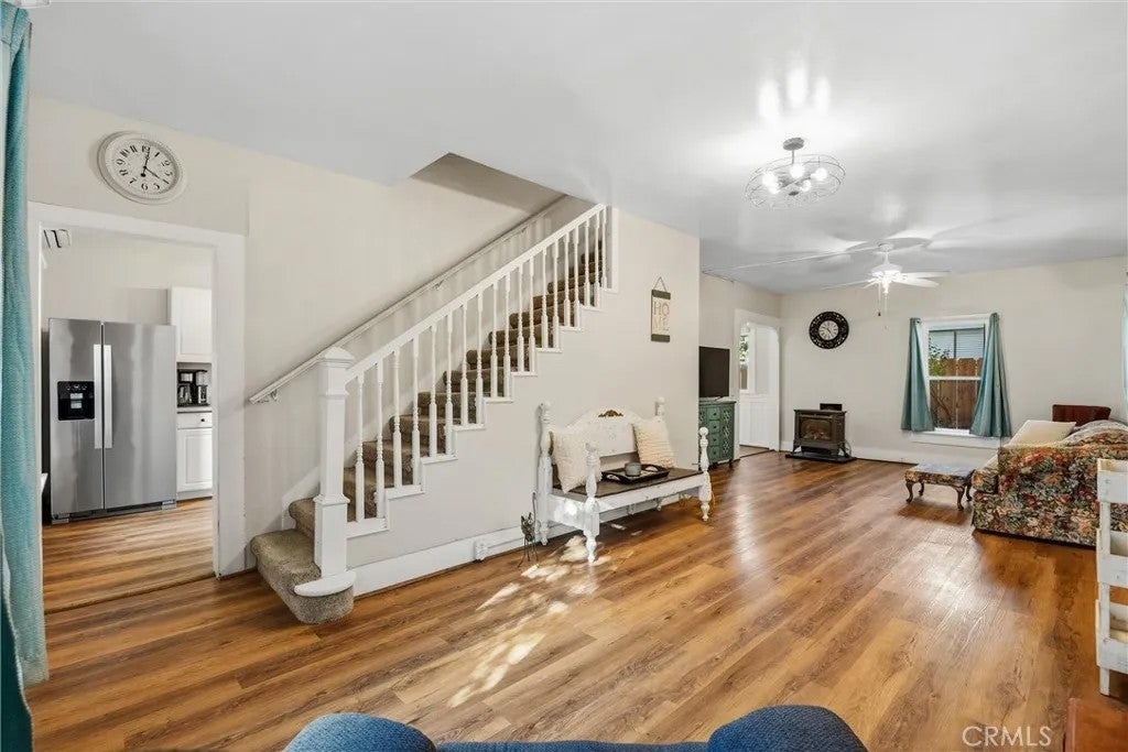 716 Walnut