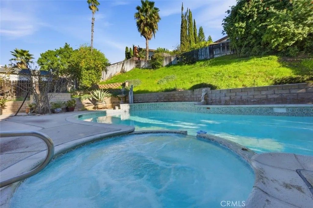 Photo of 6266 Shaker Dr, Riverside, CA 92506 (MLS # IG26008147)