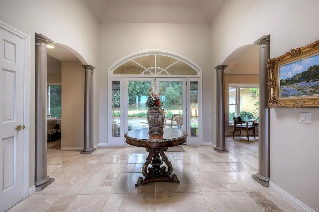 30181 Via Maria Elena