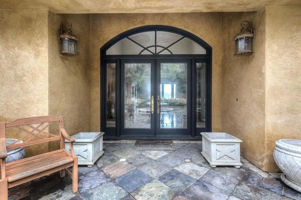 Photo of 30181 Via Maria Elena, Bonsall, CA 92003 (MLS # NDP2601756)