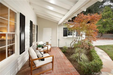 Tiny photo for 1624 Santa Barbara Ave, Glendale, CA 91208 (MLS # GD25246799)