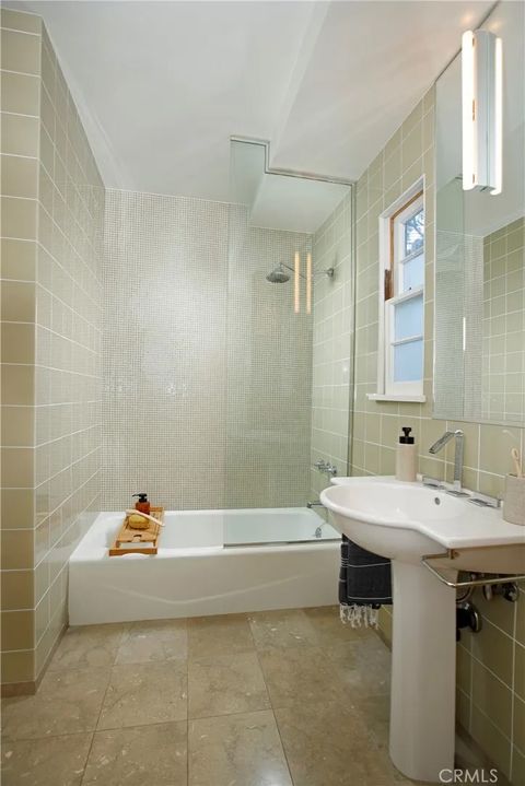 Tiny photo for 1624 Santa Barbara Ave, Glendale, CA 91208 (MLS # GD25246799)