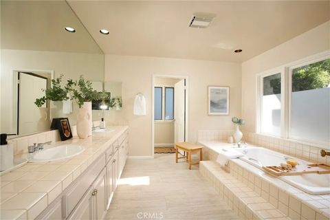 Tiny photo for 1624 Santa Barbara Ave, Glendale, CA 91208 (MLS # GD25246799)