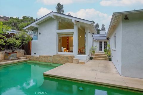Tiny photo for 1624 Santa Barbara Ave, Glendale, CA 91208 (MLS # GD25246799)