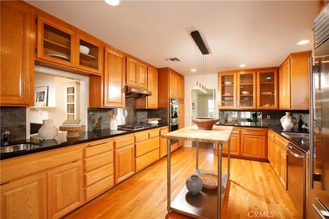 Tiny photo for 1624 Santa Barbara Ave, Glendale, CA 91208 (MLS # GD25246799)