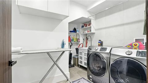Tiny photo for 2806 Manhattan Ave, Glendale, CA 91214 (MLS # GD25236548)