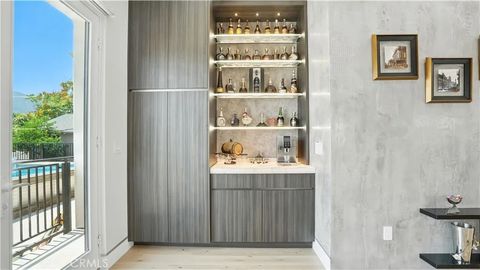 Tiny photo for 2806 Manhattan Ave, Glendale, CA 91214 (MLS # GD25236548)