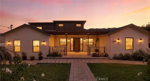 Tiny photo for 2806 Manhattan Ave, Glendale, CA 91214 (MLS # GD25236548)