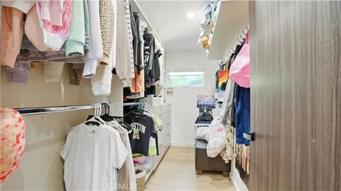 Tiny photo for 2806 Manhattan Ave, Glendale, CA 91214 (MLS # GD25236548)