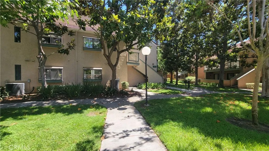 3523 W Greentree Circle A