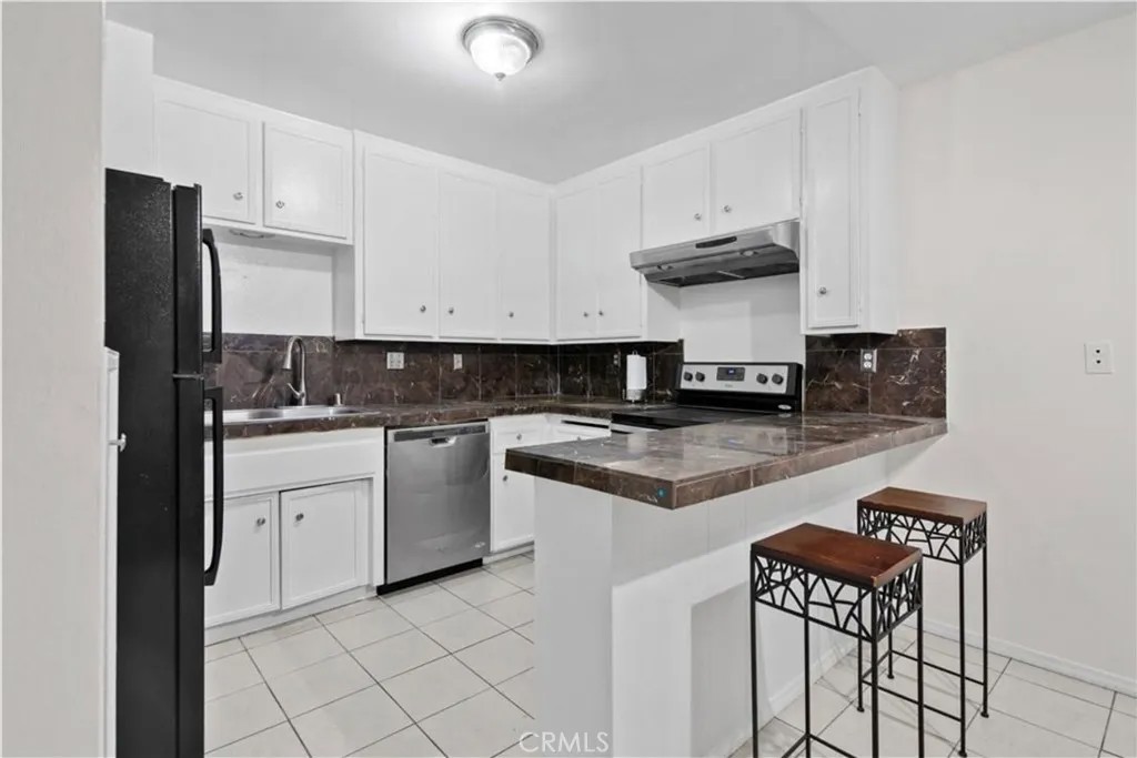 444 Obispo Avenue 3