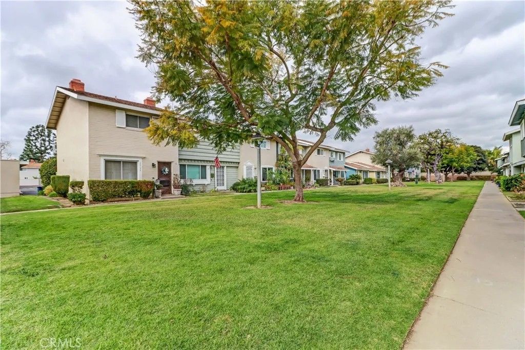 Photo of 19788 Cambridge Ln, Huntington Beach, CA 92646 (MLS # PW25265238)
