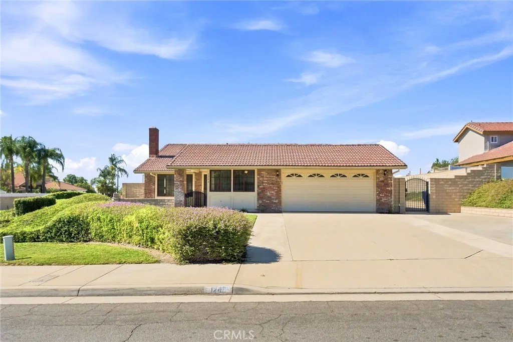 1246 Versailles Circle