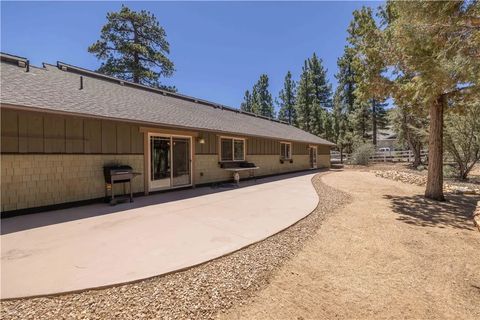 Tiny photo for 1605 Shenandoah Way, Big Bear Lake, CA 92314 (MLS # IG25245860)