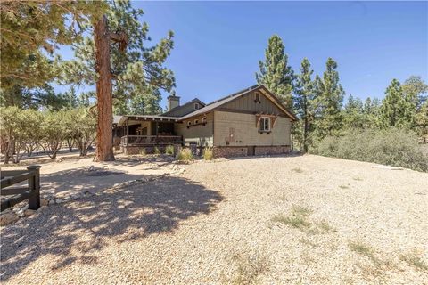 Tiny photo for 1605 Shenandoah Way, Big Bear Lake, CA 92314 (MLS # IG25245860)