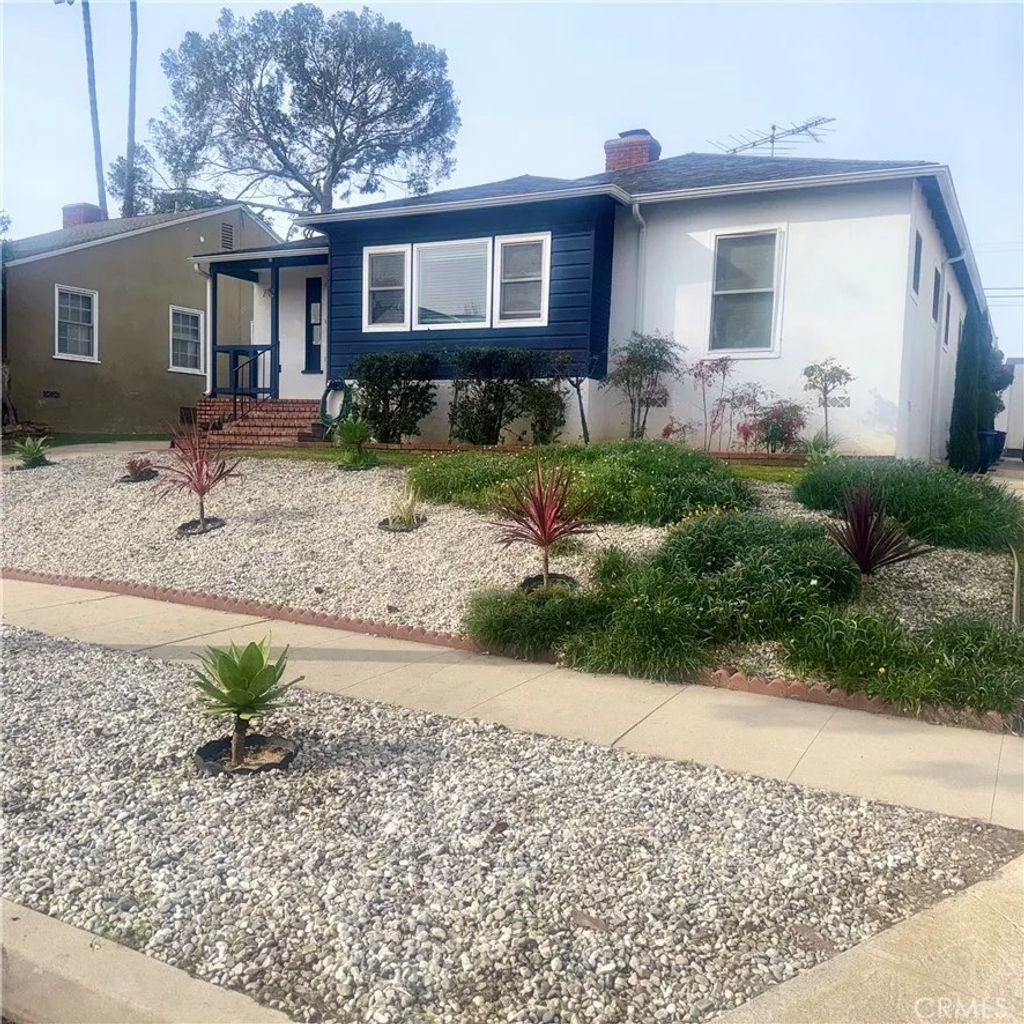 Photo of 7407 Dunfield, Los Angeles, CA 90045 (MLS # IN26011500)