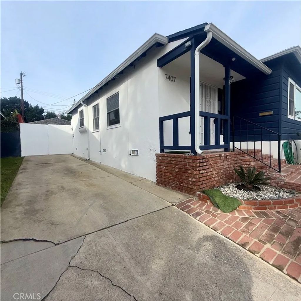 Photo of 7407 Dunfield, Los Angeles, CA 90045 (MLS # IN26011500)