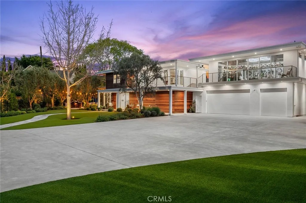 2301 Santiago Drive