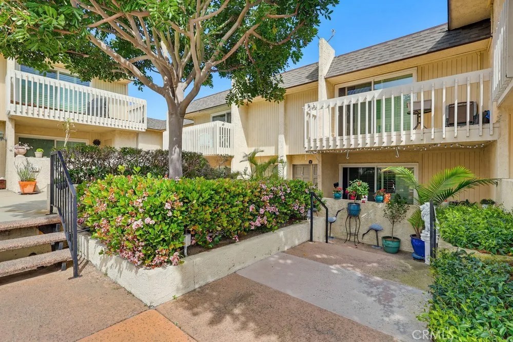 1200 Opal Street 13