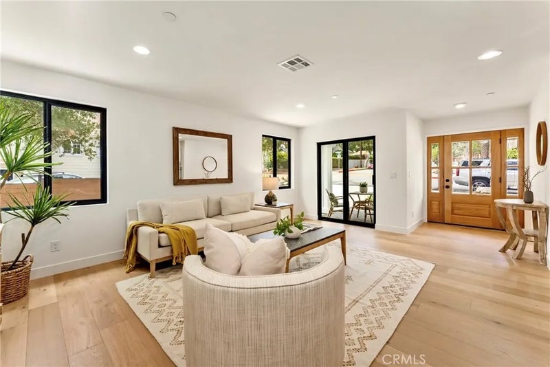 182 W Highland Avenue