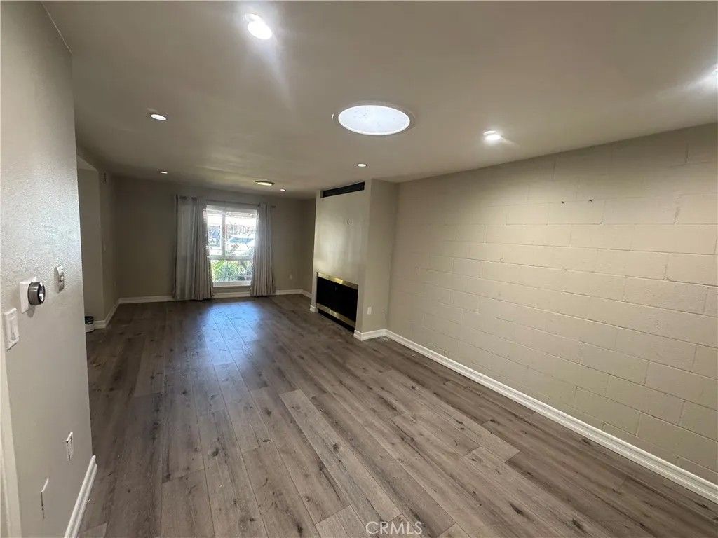 Photo of 18914 Circle Of The Oaks, Newhall, CA 91321 (MLS # DW25242556)