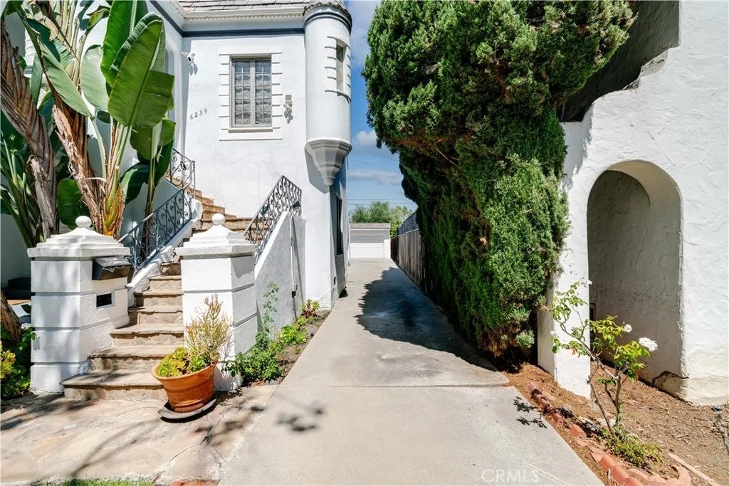 6237 W 6th Street
