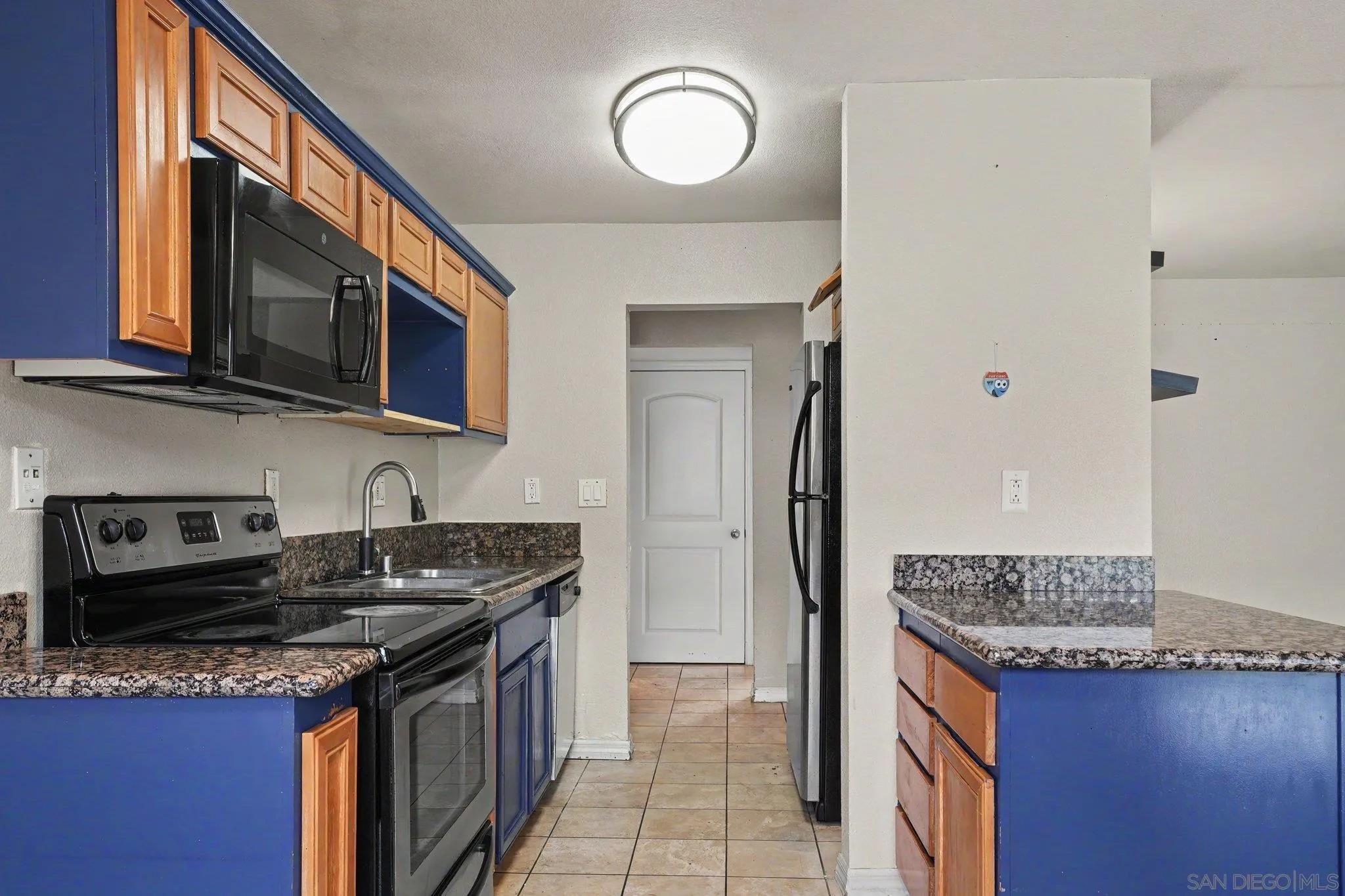 930 Peach Avenue 11