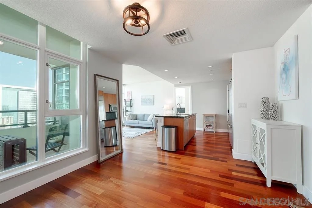 1205 Pacific Hwy North 2904
