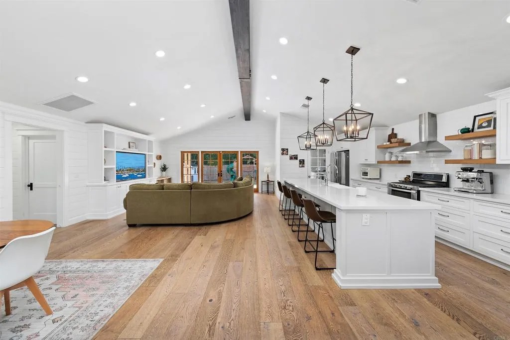 2103 Loquat Place